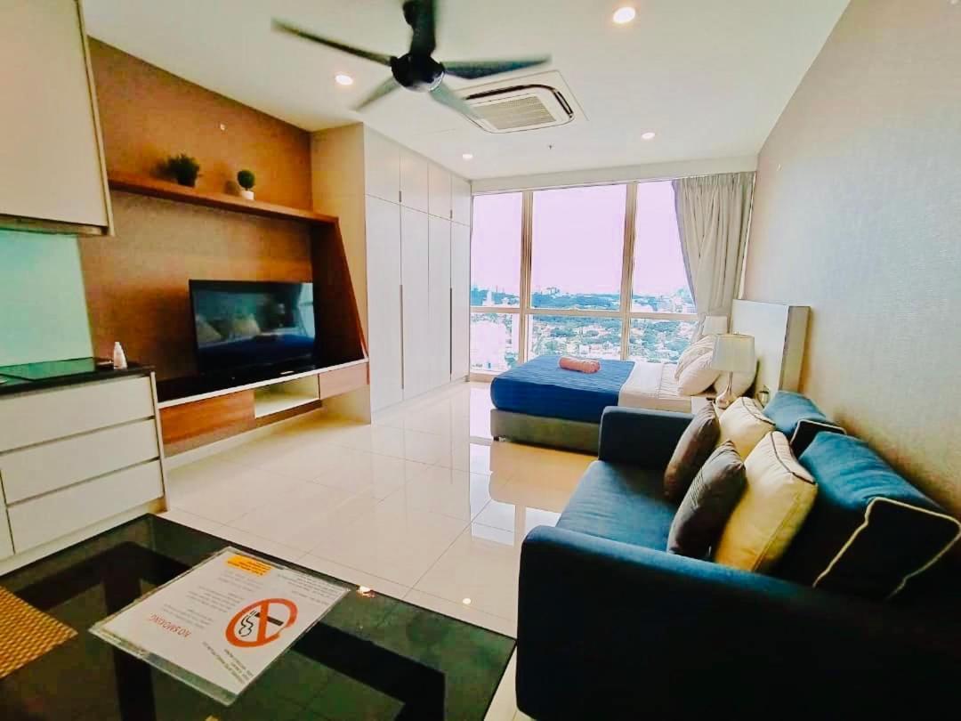 Chrisenbel Suites - Pinnacle PJ Petaling Jaya Kamer foto